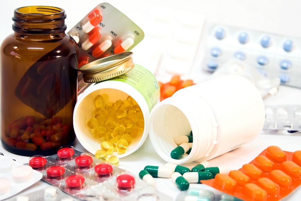 Pharmaceutical controlled substance bottles and pill packs 