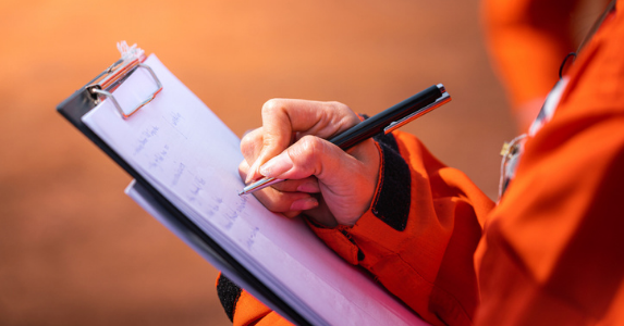 Taking notes during regulatory inspection