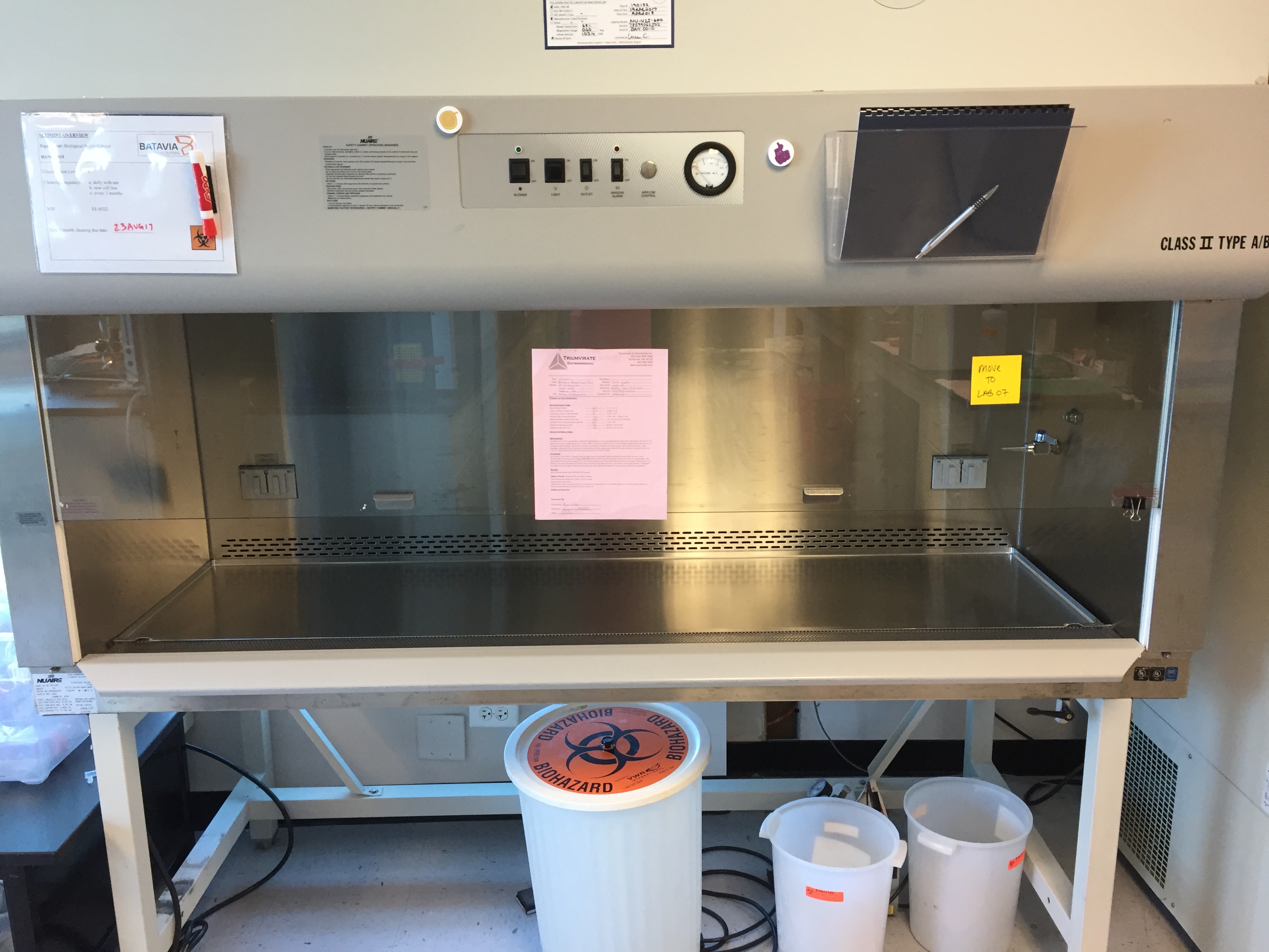 Certified biological safety cabinet